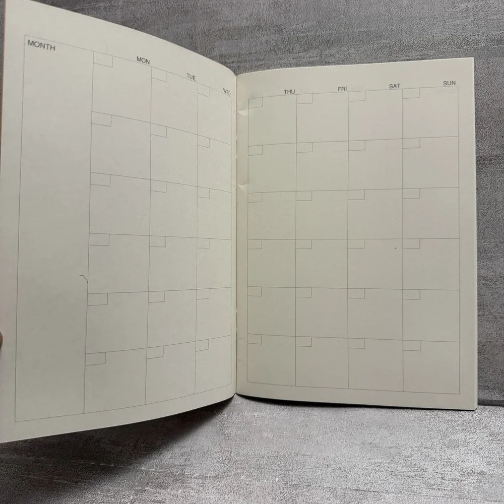 MUJI A5 32 Pages Year Free Planner Undated‎ Monthly Spreads Notebook Schedule